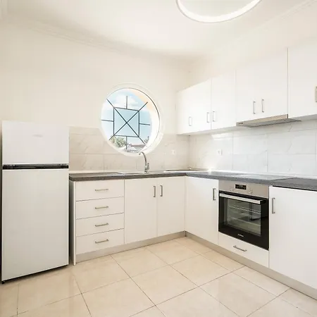 Lazarus Glistra Villa *